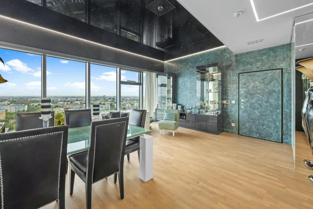 Apartamenty W Sky Tower Вроцлав Екстер'єр фото